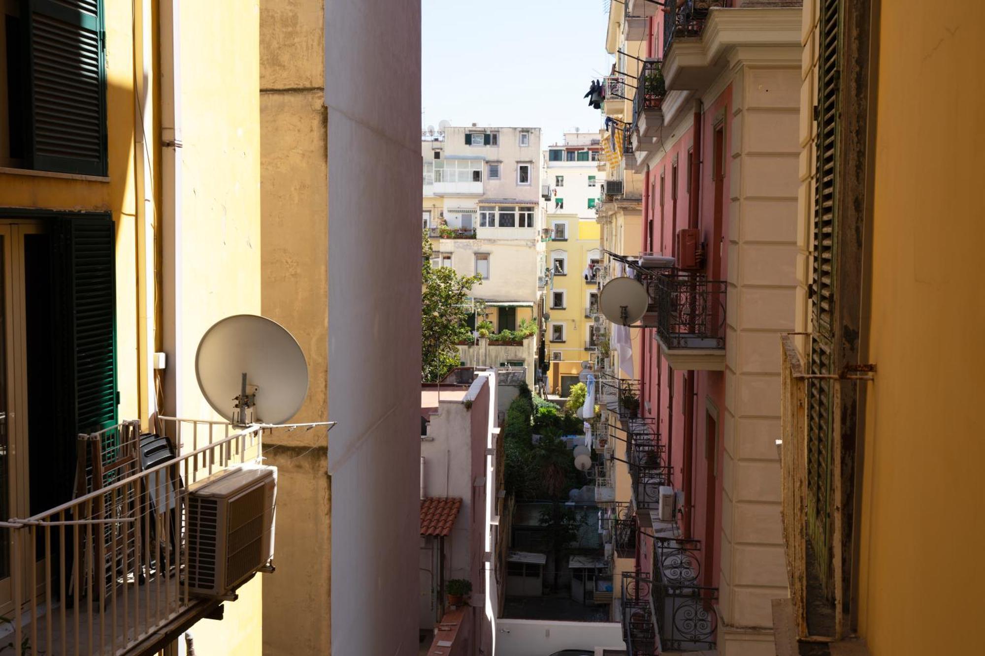 Tom Apartments Napoli Eksteriør bilde